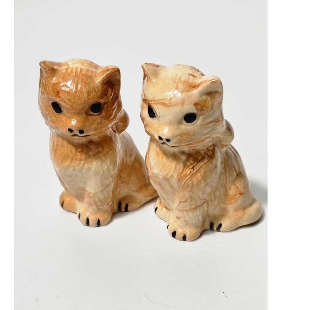 A Pair of Montana Clay Cat Figurines with Bows
